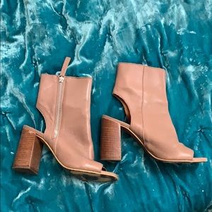 Cute top shop tan heels 💓